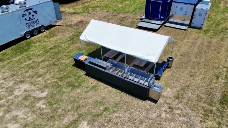 Mobile kitchen and emergency catering